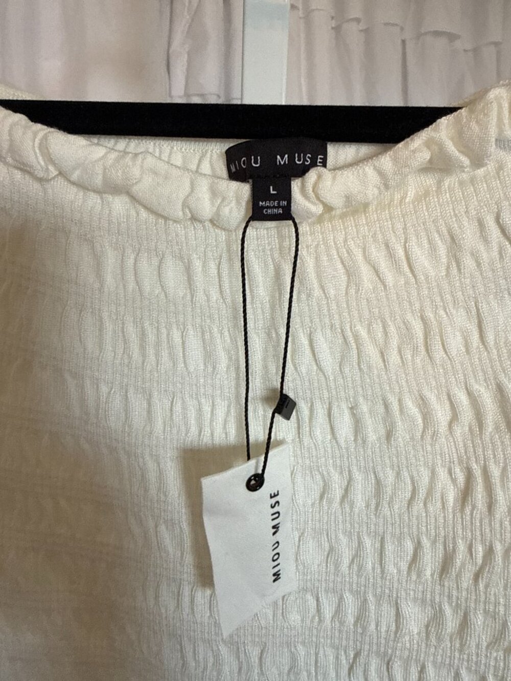 Off Shoulder Ruffled Blouse - Picture 2 of 3